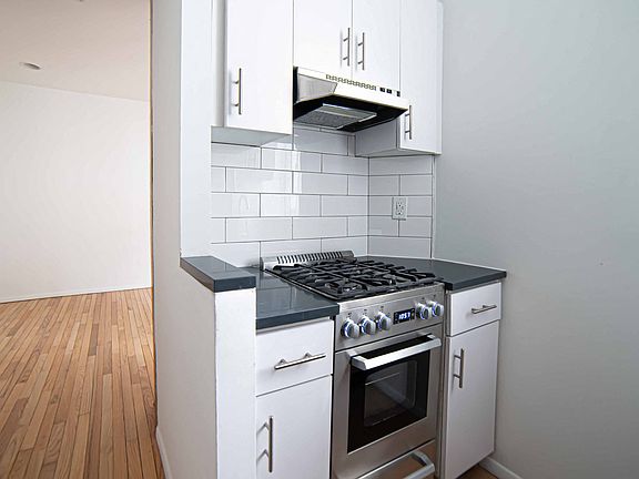 4th image of 320 E 92nd St APT 6RW