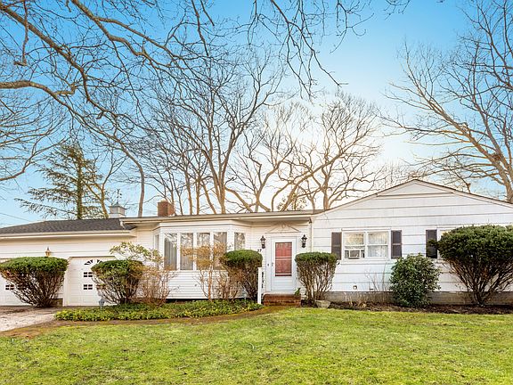 4th image of 27 Pin Oak Ln