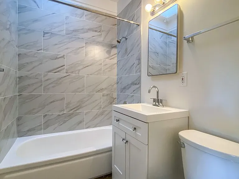 11 S Knoll Rd #17 — Photo 10