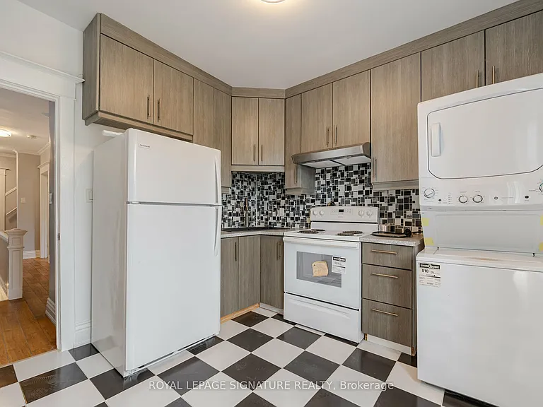 2291 Dundas St W #2 — Photo 8