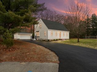 7 Harrison Eaton Ln, Amesbury, MA 01913