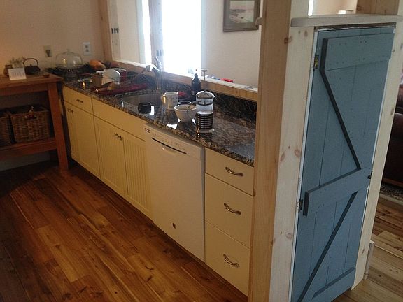 Charming 2 bedroom apt