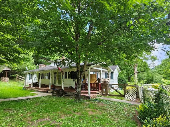 30178 Aistrop Rd, Saltville, VA 24370