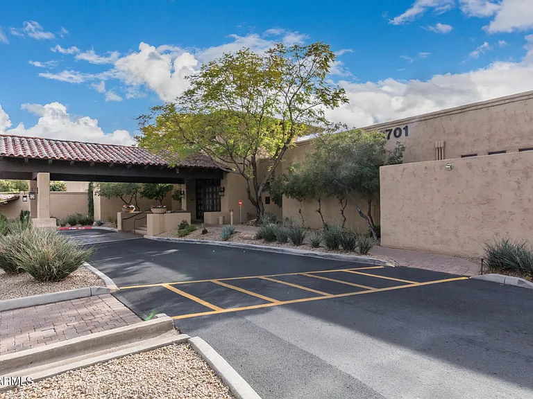 8406 E Calle Buena Vis — Photo 130