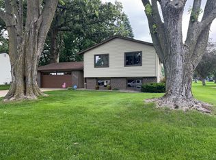 2010 Highland Ave, Albert Lea, MN 56007