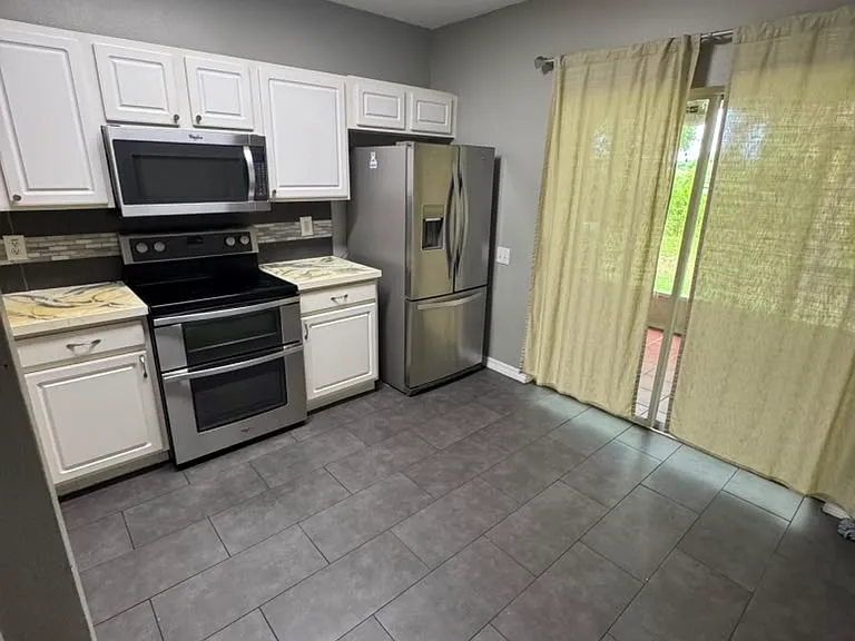 2454 Lake Woodberry Cir — Photo 3