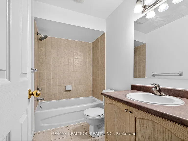 8 Toscana Dr — Photo 18