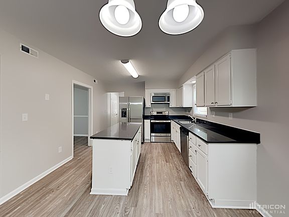 5th image of 8404 Mayerling Dr