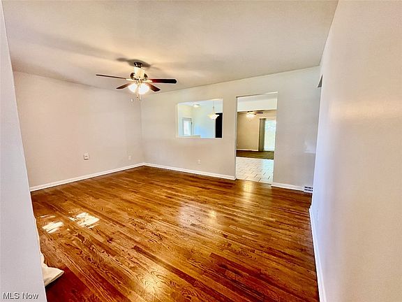 3rd image of 445 Melony Ln