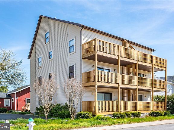 2nd image of 132 Jamestown Rd #4