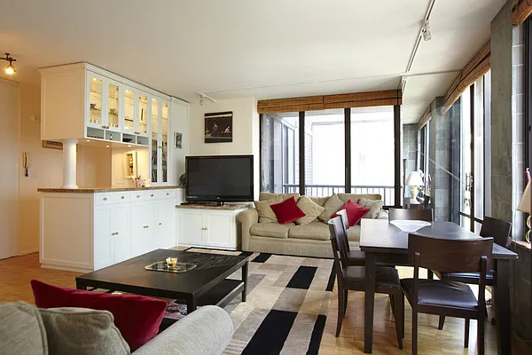 Sold by Stribling | media 10