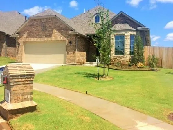 2837 SE 9th St, Moore, OK 73160