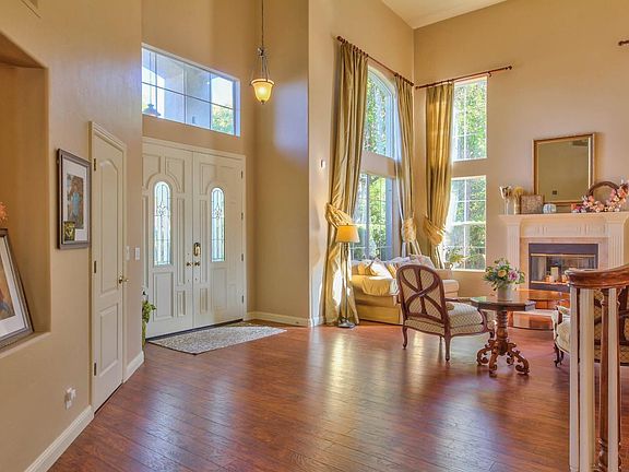 5th image of 27603 Prestancia Cir