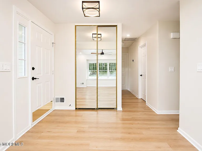 99 Oak Ln — Photo 19