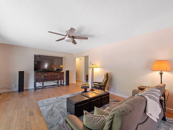5th image of 615 Wente St