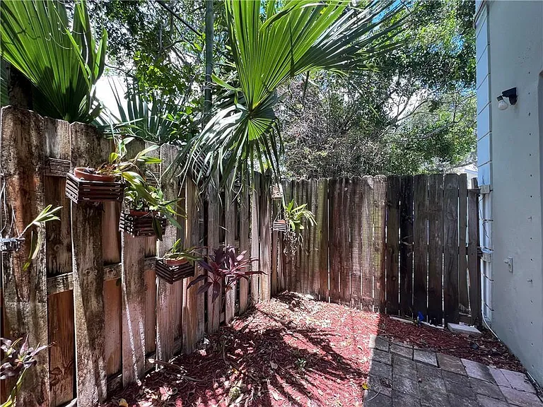 1423 Holly Heights Dr #7 — Photo 7