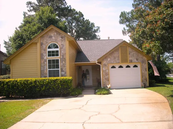 1300 Ariel Ct, Fort Walton Beach, FL 32547