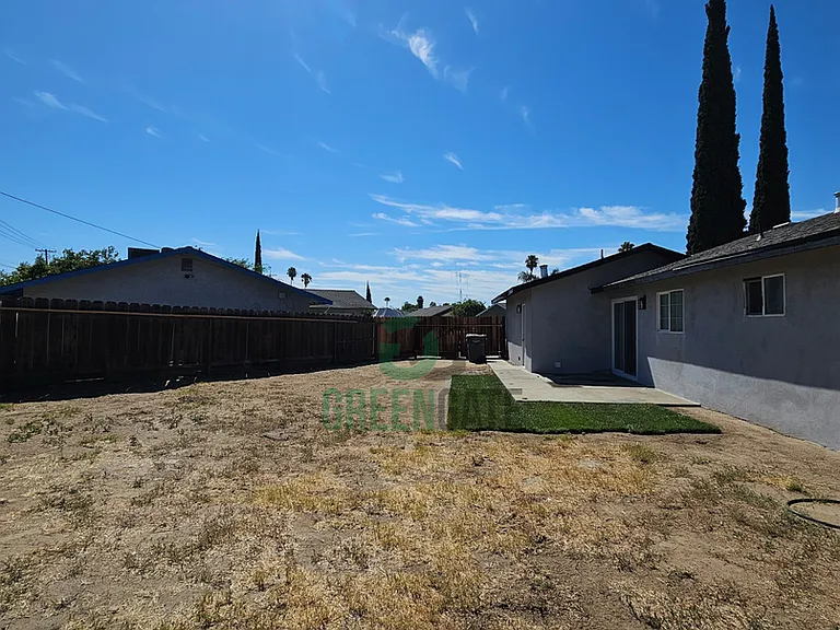 901 Valente Way — Photo 40