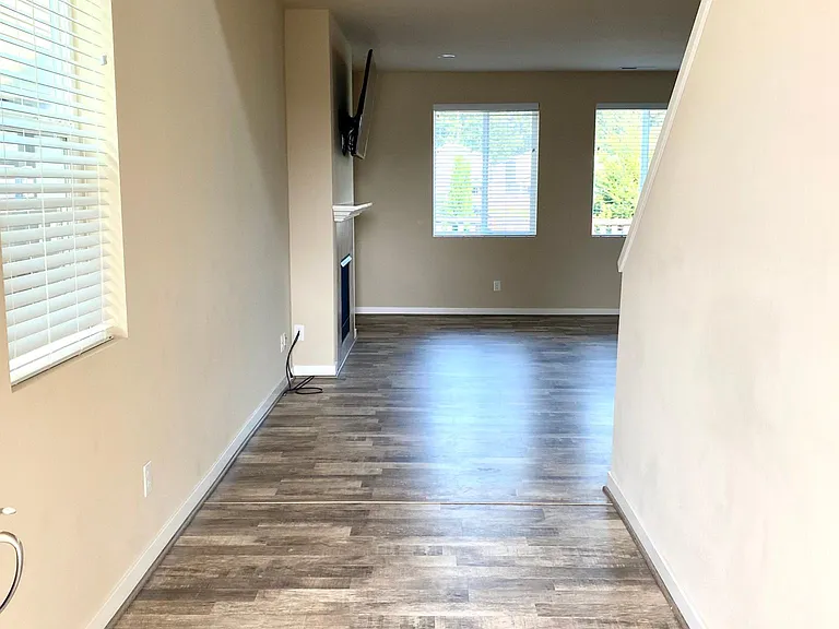 9108 Aster St SE — Photo 2