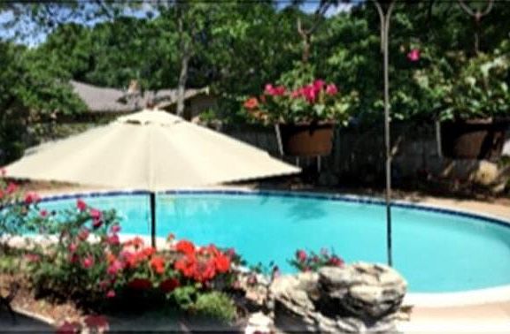 2nd image of 3903 Woodvine Dr