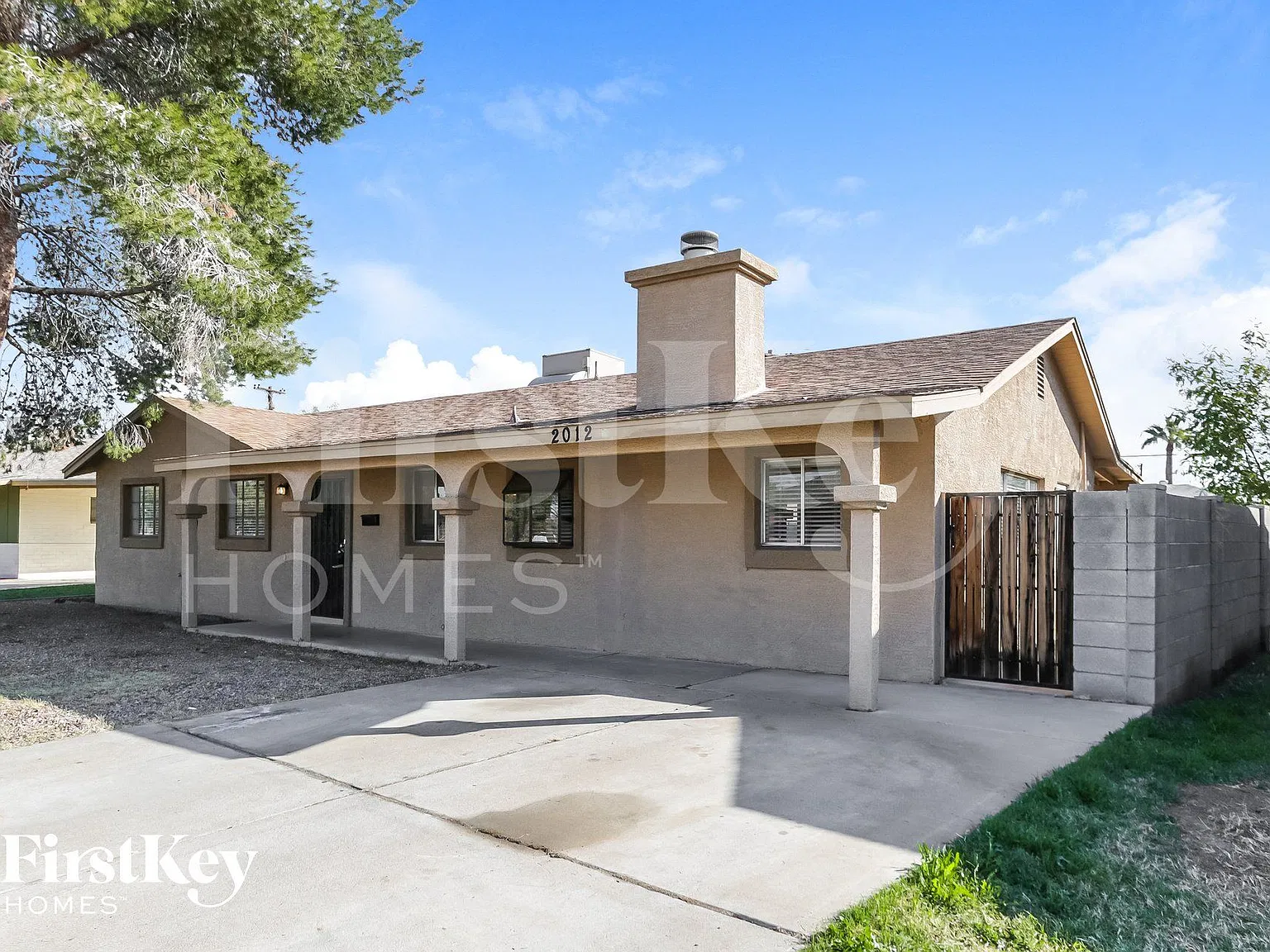 3 bed, 2.0 bath, 1605 sqft, $1,985 — Photo 2