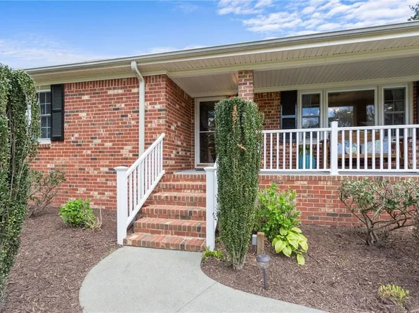 1544 Bay Point Dr, Virginia Beach, VA 23454