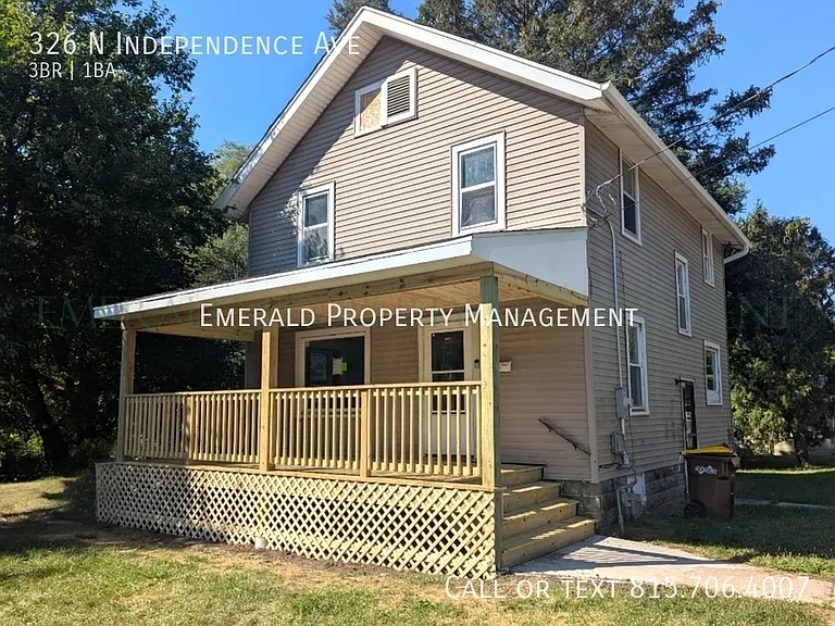 326 N Independence Ave — Photo 2