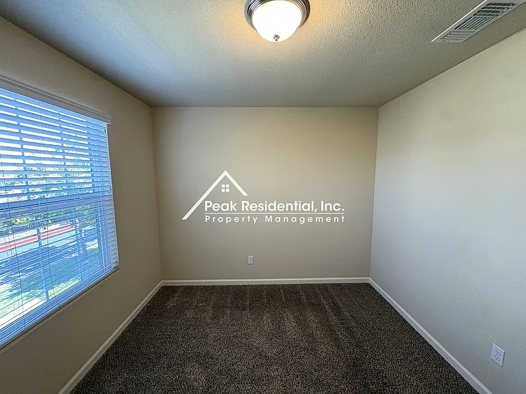 8215 Winterhead Ln — Photo 15