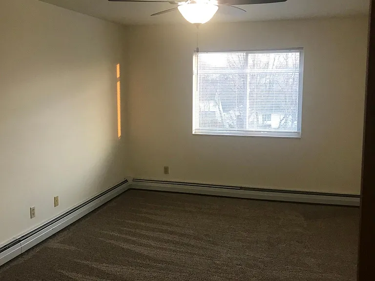 Monroe's Twining Terrace — Photo 15