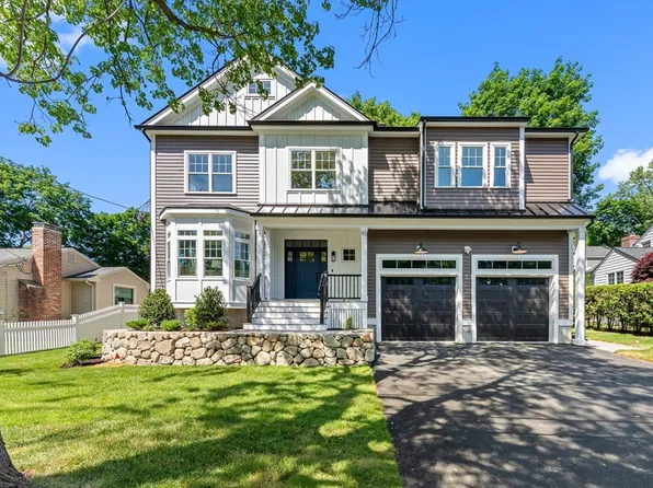 93 Hathaway Cir, Arlington, MA 02476