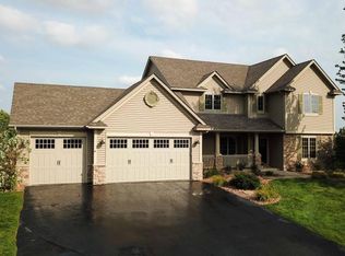 9719 Dunes Ave S, Cottage Grove, MN 55016