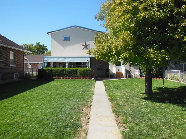 1104 W 3rd St, McCook, NE 69001