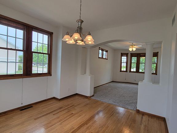 4th image of 2512 Eaton Ave