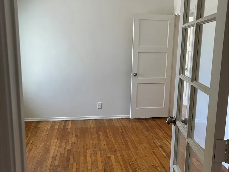 12312 Navy St — Photo 9