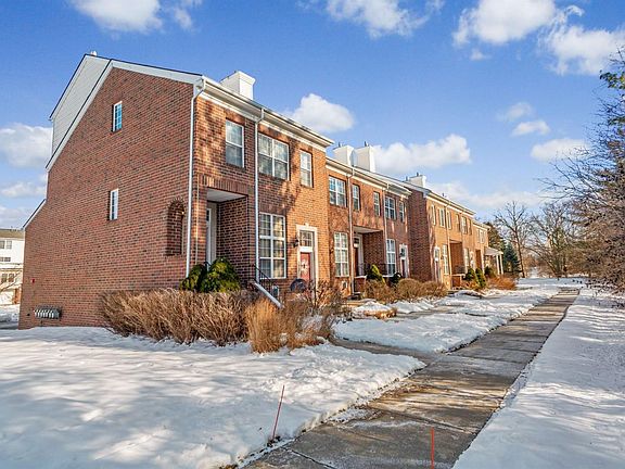 2nd image of 1903 Lindsay Ln