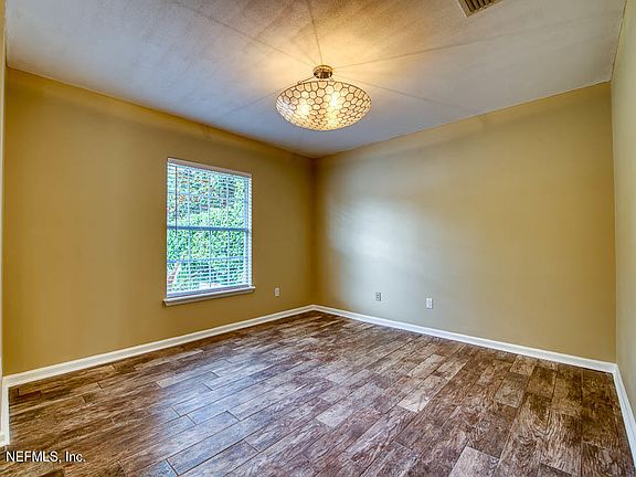 4th image of 1131 Ardmore St