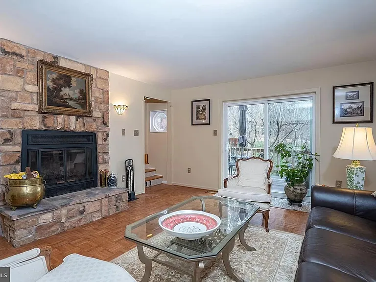 11696 Fox Glen Dr — Photo 14