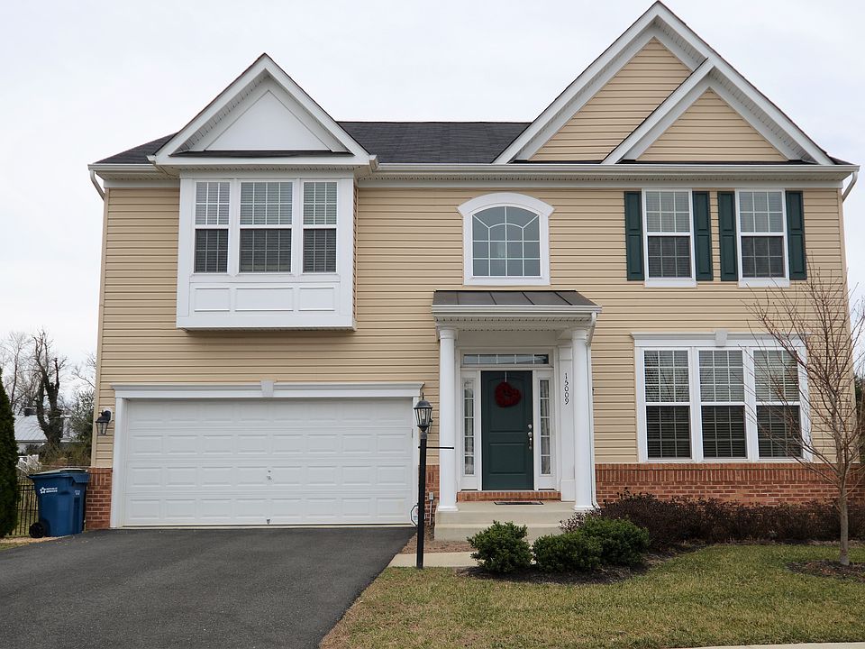1st image of 15009 Gossom Manor Pl