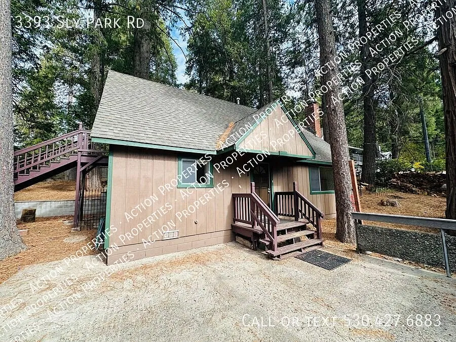 Coming Soon! Cozy Mountain Living-3BR Home with Fireplace & Garage — Photo 3
