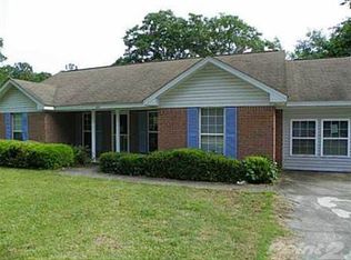 304 E Garvin St, Bloomingdale, GA 31302
