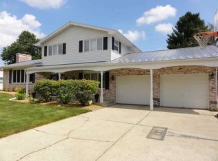 916 Morningside Dr, Janesville, WI 53546