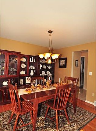 5th image of 10 Columbine Cir