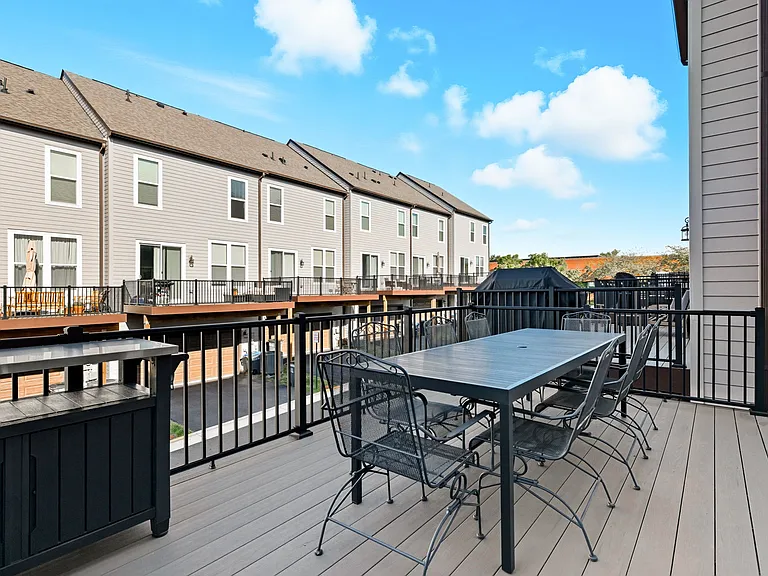2487 Liberty Loop — Photo 29