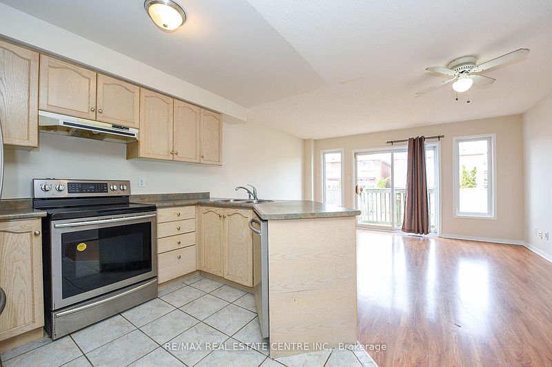 Mississauga House for rent - 3 Bedrooms — photo 10
