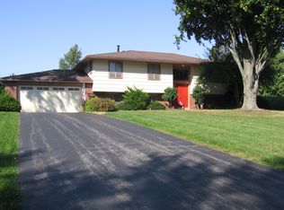 41 Gateway Rd, Rochester, NY 14624