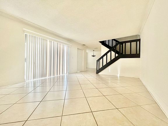 5th image of 5624 Malt Dr APT 2