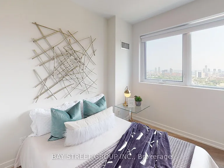 159 Wellesley St E #1908 — Photo 22