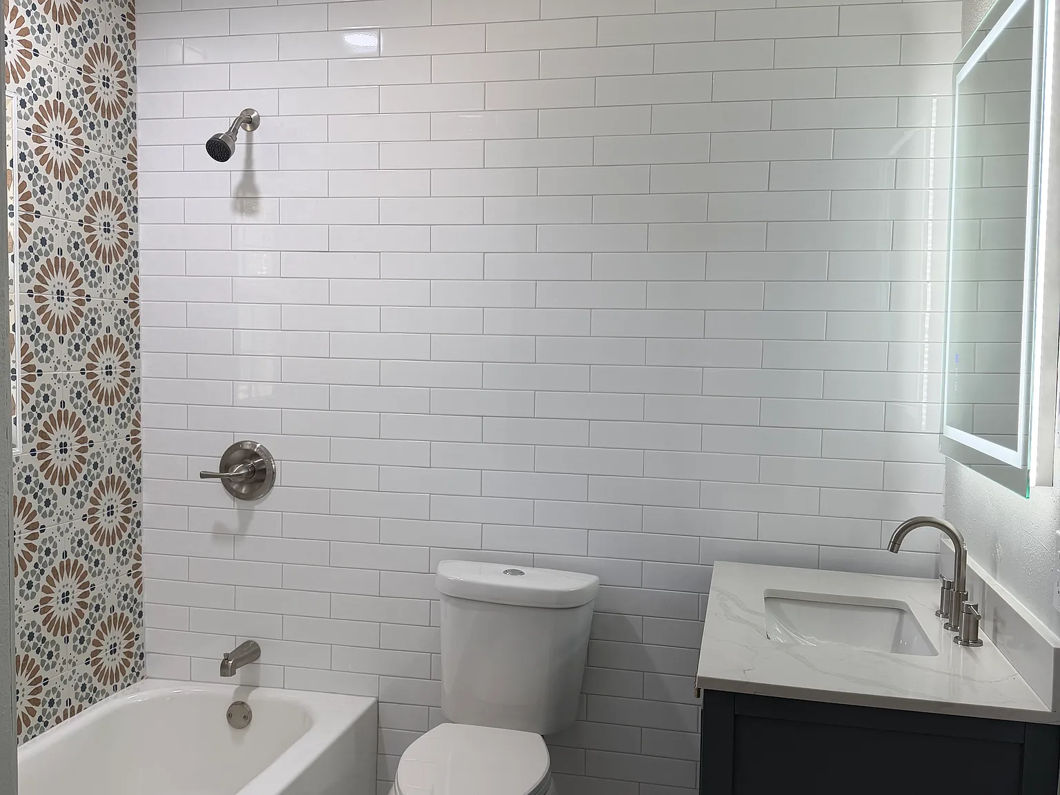 5 bed, 2600 sqft, $6,995 — Photo 3
