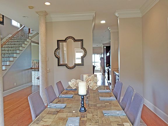 5th image of 3212 S Crest Pl
