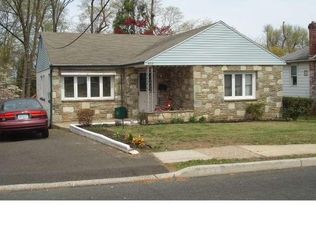 633 Sampson Ave, Willow Grove, PA 19090